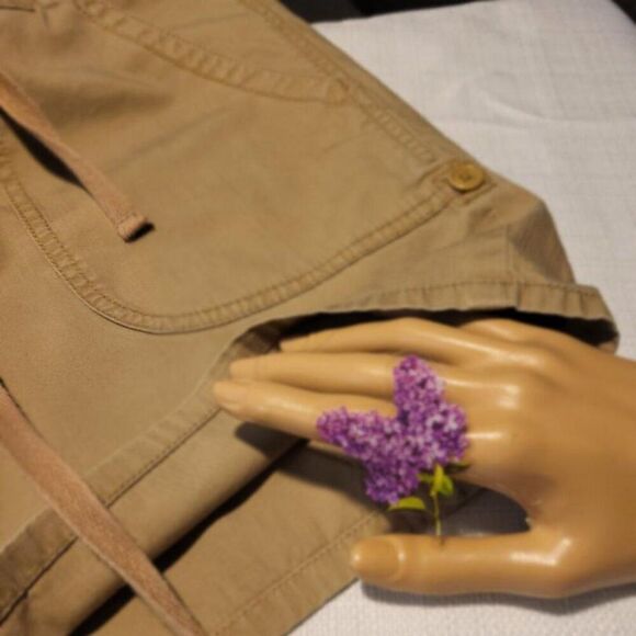 Tommy Hilfiger, Not Worn, Women's, Tan Chino Shorts, Size 12 - Picture 6 of 8